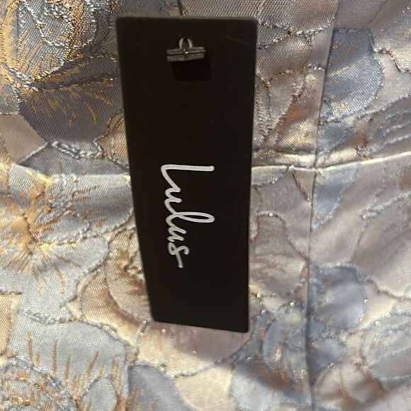 Lulu’s Light Blue Floral Metallic Glitter Party Dress Sz.M NWT - Picture 5 of 5